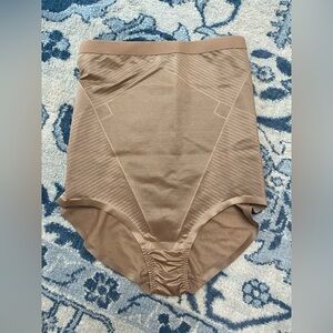 SPANX Thinstincts 2.0 High-Waisted Shapewear Briefs Tan Brown Size Medium